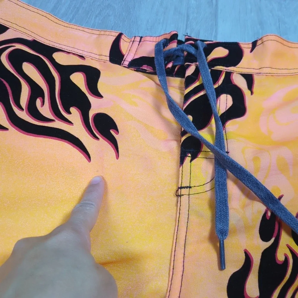 Hawaiian Island Creations Board Shorts Mens 36 Orange Tribal Flames 10
